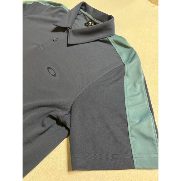 Oakley Men's Medium Short Sleeve Golf Polo Shirt Blue Athletic Gym Casual Y2K - Picture 2 of 9